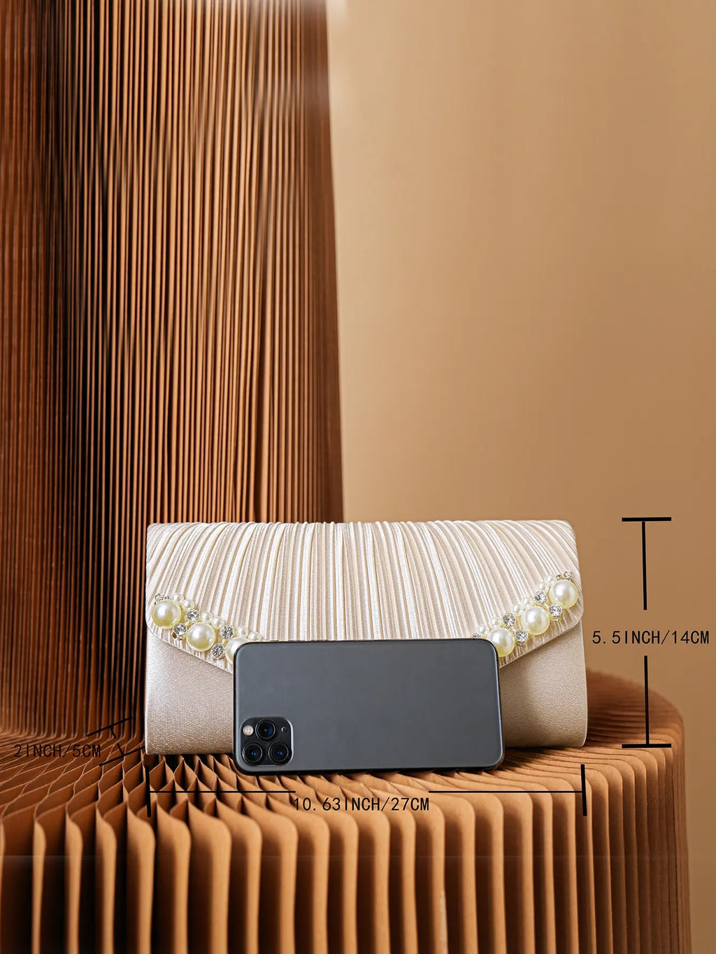 Womens Pearl Decor pleated Satin Clutch Bag， Fashion Diamond Evening Handbag Bridal Purse for Wedding Party for Women Formal Par