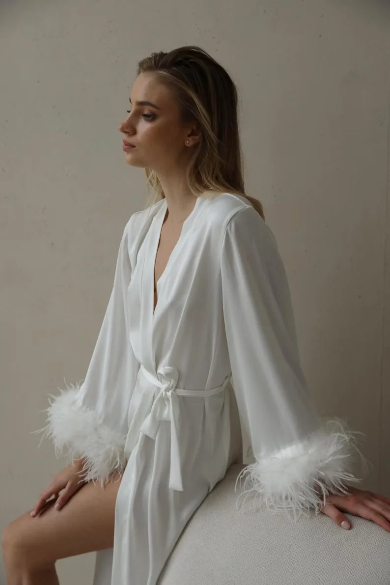 Bride Robe With Feather Sleeves White Boudoir Robe Bridal Robe Long White Satin Silk Robe for Wedding Outfit Bridesmaid Gift