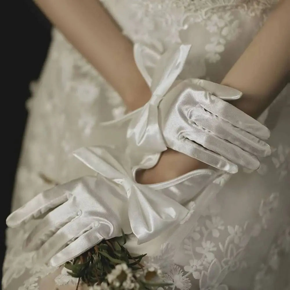 Short White Satin Bridal Gloves with Bow