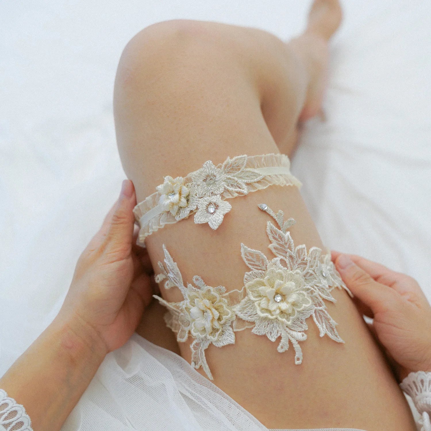 K09 Wedding Garter Belt Bowknot Leg Loop Pink Blue White Bride Keepsake Garters Fashion Soft Sexy Lace Garter Belt for Women