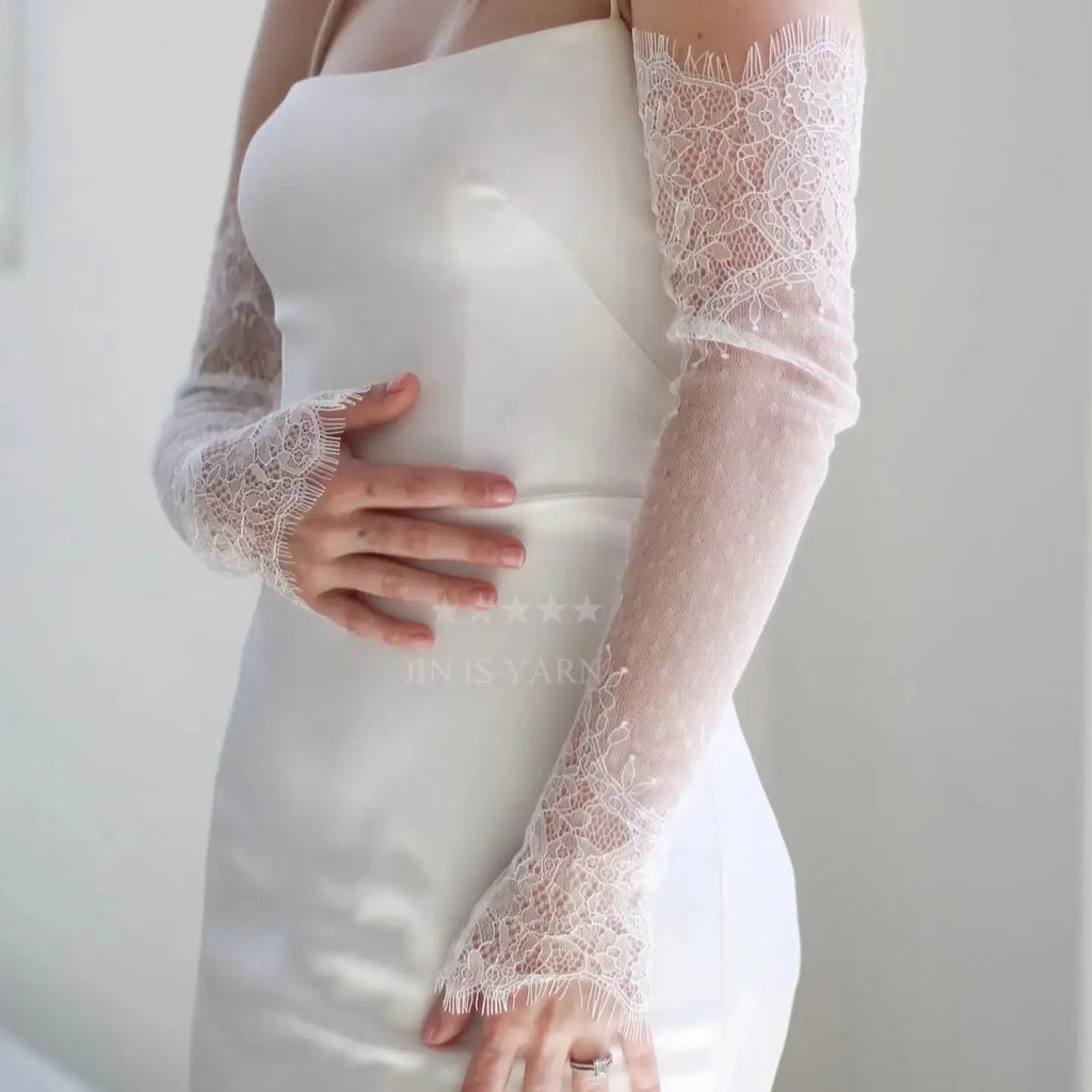 Customized Chantilly Lace Fingerless Wedding Gloves Elegant Long Bridal Sleeves Vintage Accessory for Brides Tulle Bridal Glove