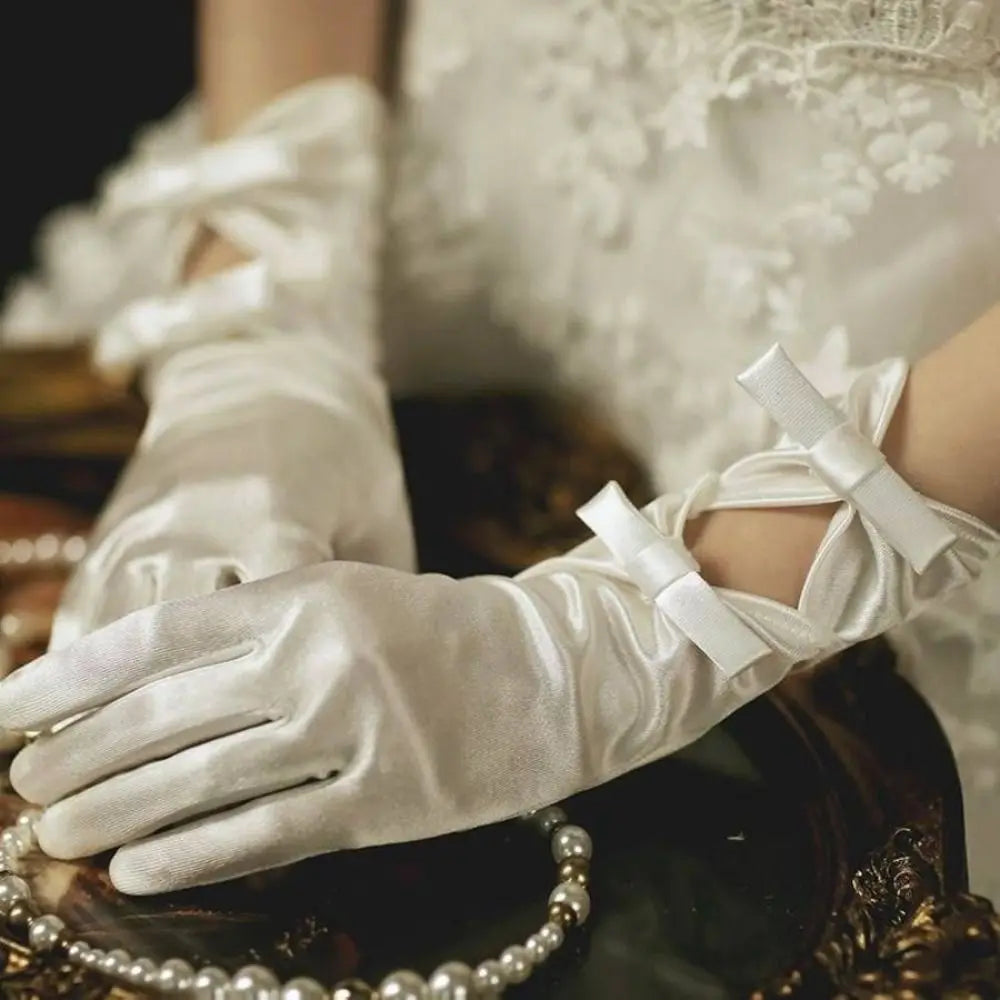 Short White Satin Bridal Gloves with Bow