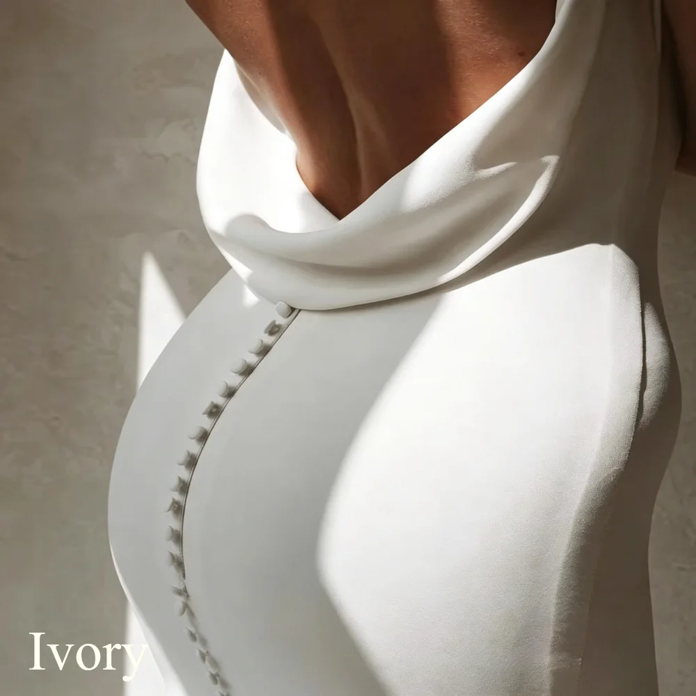 Sexy Mermaid Wedding Dress V-Neck Open Back Boho Wedding Gowns Simple Plain Long Train Buttons Beach Bridal Dress Robe De Mariee