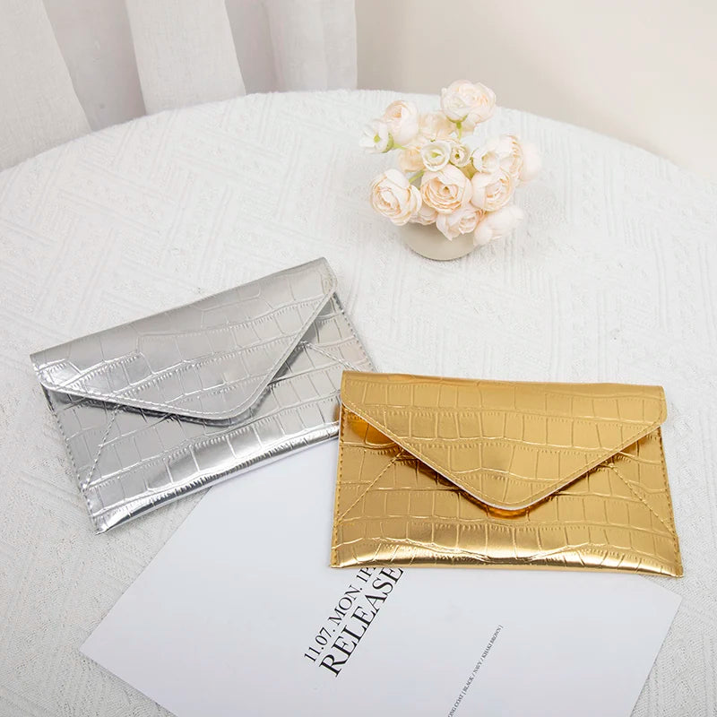 Banquet Chain Shoulder Clutch