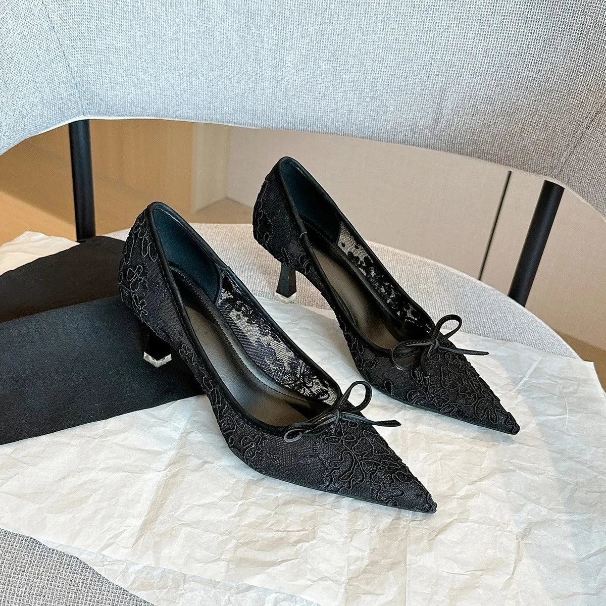 Wedding Shoes Bridal Pumps for Women Elegant Lace with Bow Decor Pointed Toe Mesh Stiletto Heels Comfortable Classic Party
