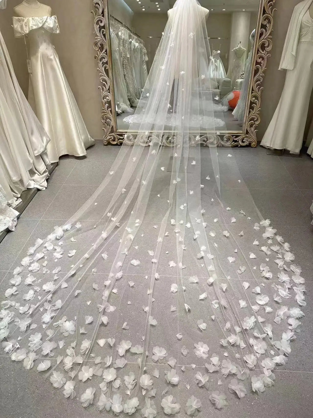 Ivory Bridal Veil Long Cathedral Wedding Veil 3D Flowers Floral Lace Petals Veil for Bride with Comb Velos De Novia