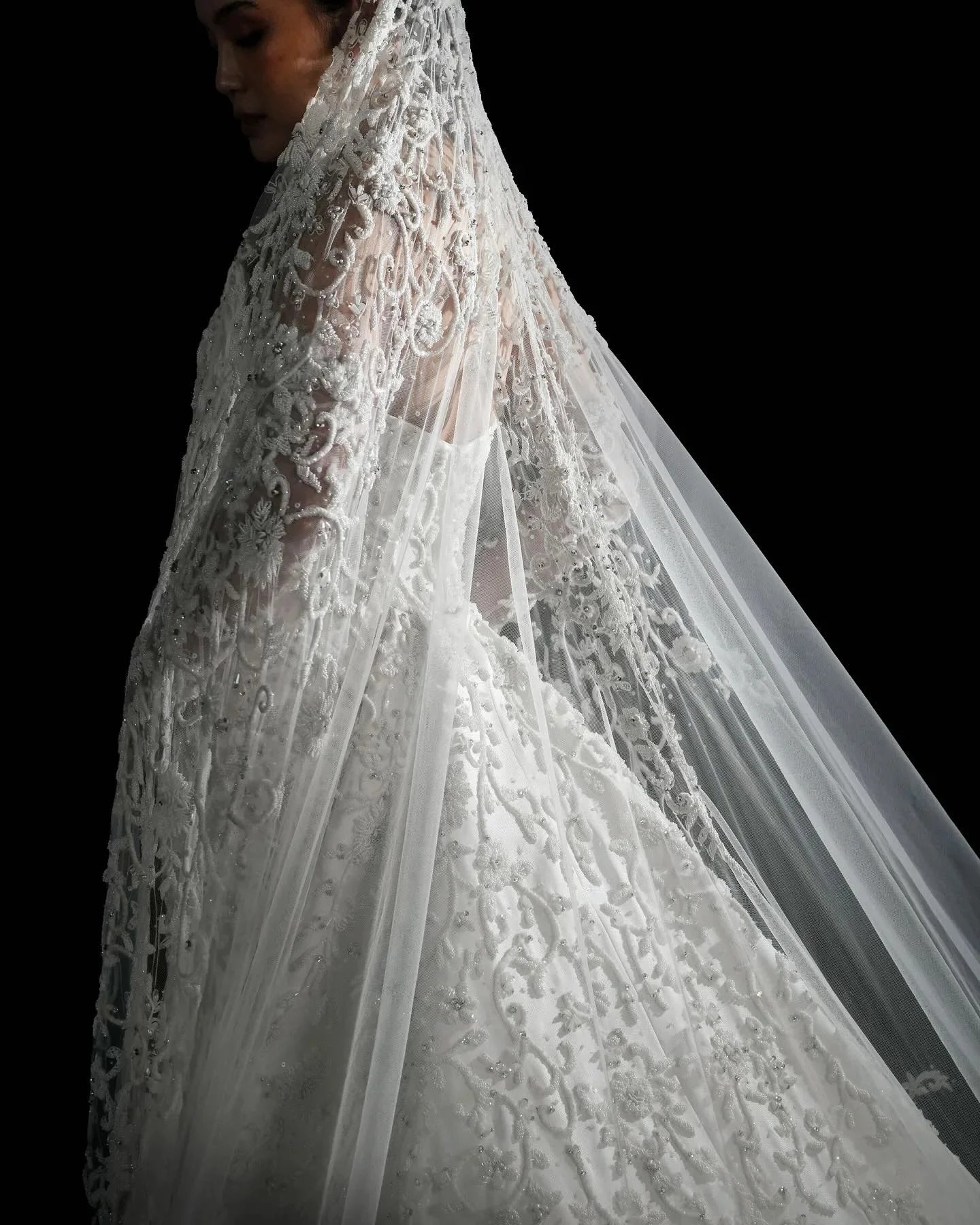 Vintage Lace Sheath Wedding Dress with Detachable Train
