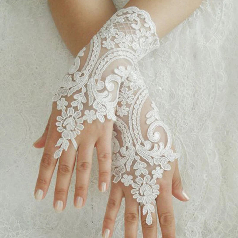 New Women Wedding Fingerless Gloves Lace White Black High Quality Wedding Gloves Mittens Accessory Girl Party Sexy Gloves
