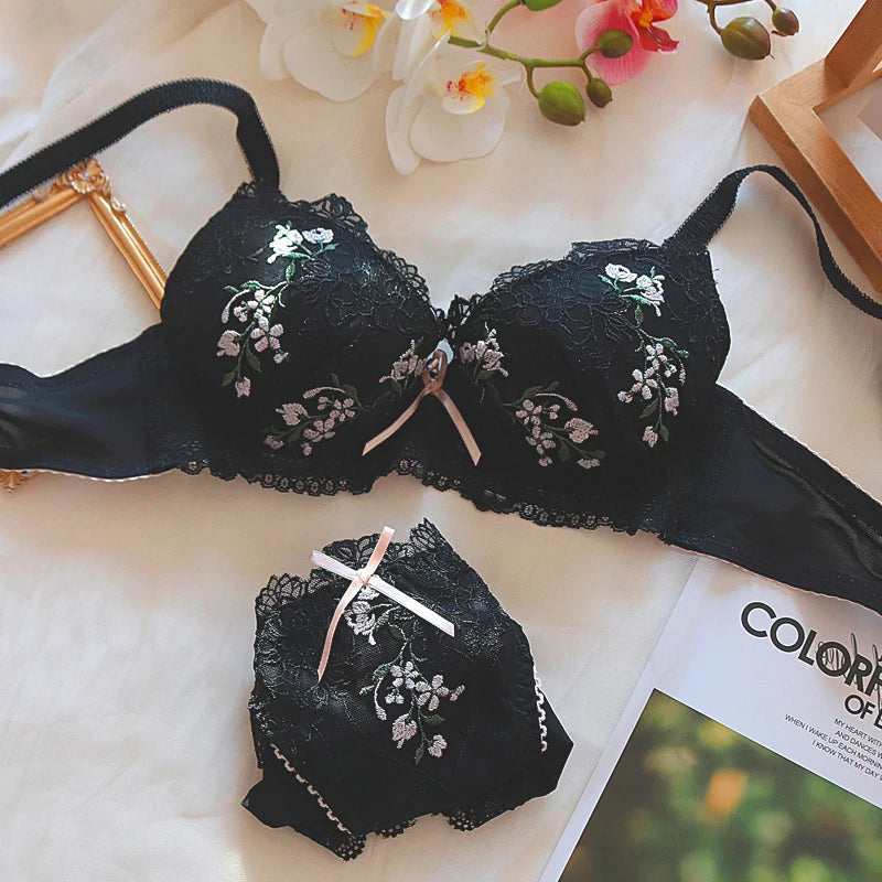 Bridal Floral Embroidery Lace Women Lingerie Set Thin Round Home with Steel Ring Bra Underpants Suit