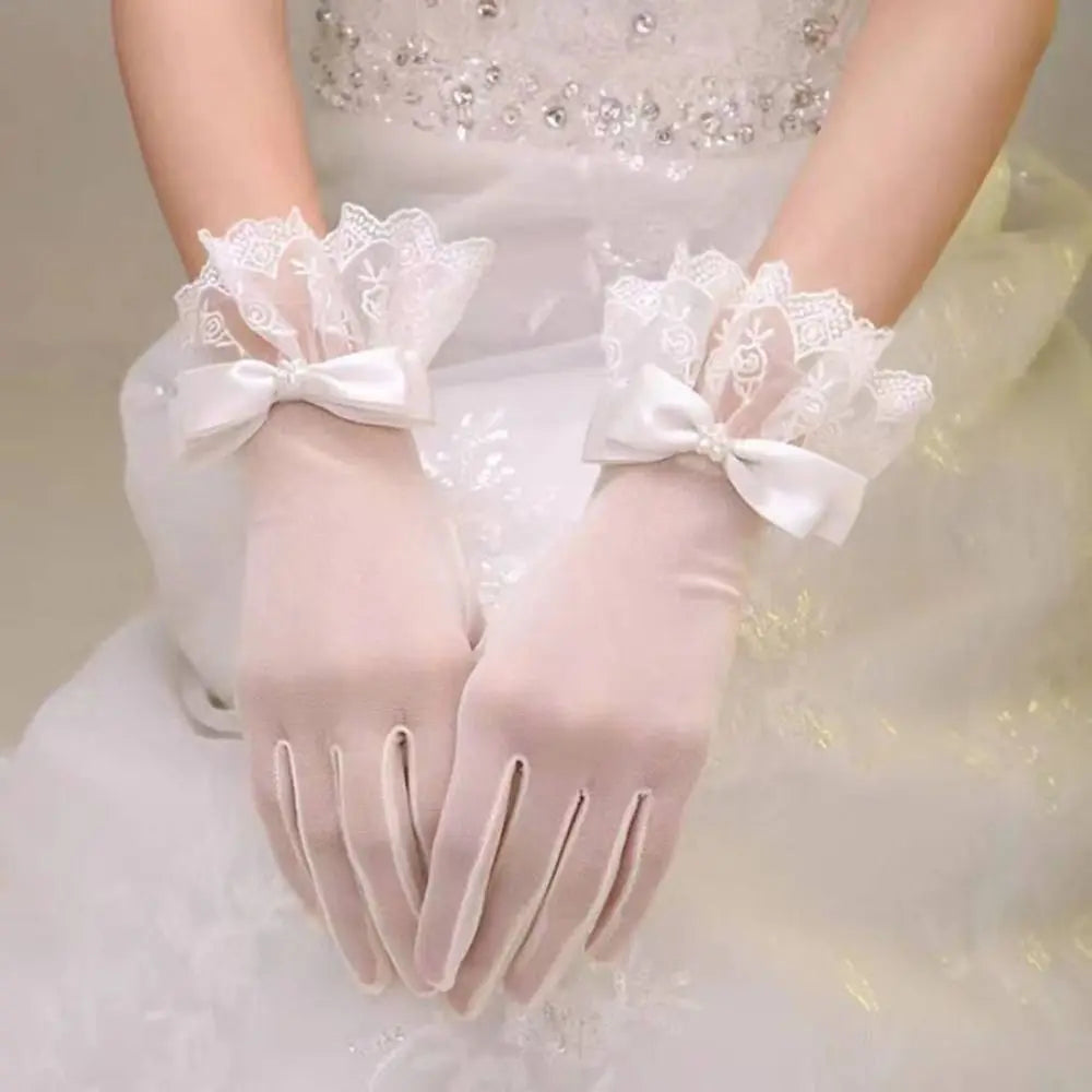 Short White Satin Bridal Gloves with Bow