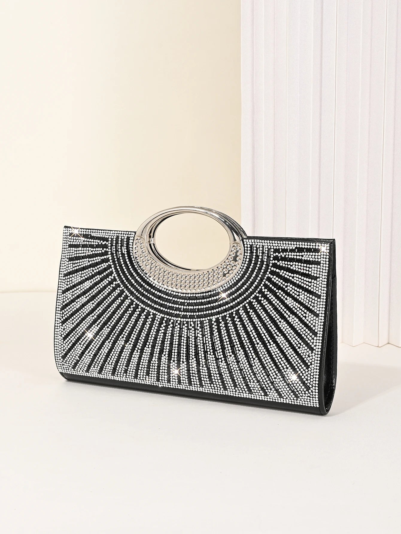 Women's Dinner Bag, European and American Retro Big Ring Clutch, Advanced Texture Diamond Flash Bridal Dinner Bag