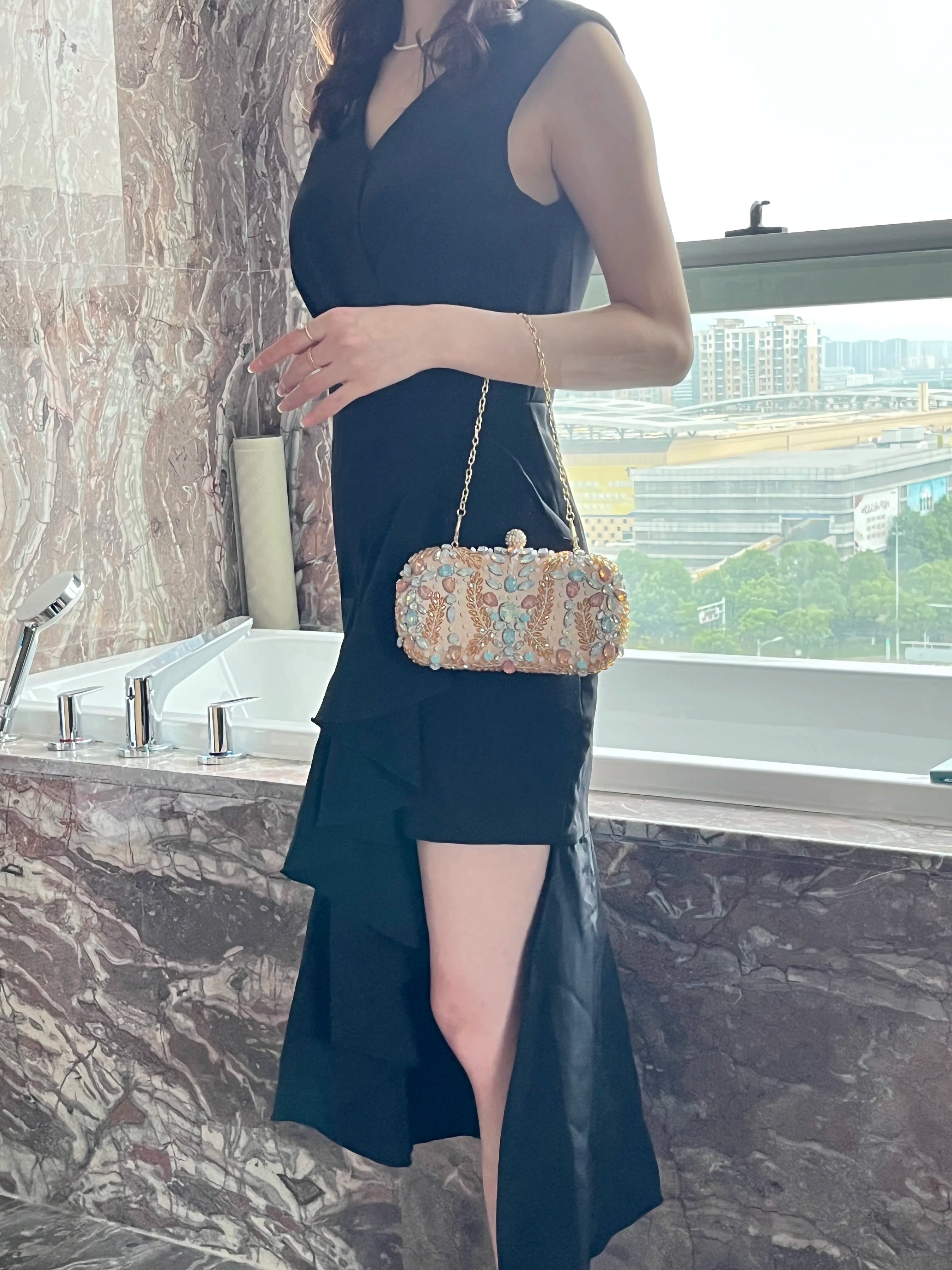 Women's Bridal Clutch Evening Bag Crystal Handbag with Chain Shoulder Strap for Party Wedding Female Fashion Accessory
