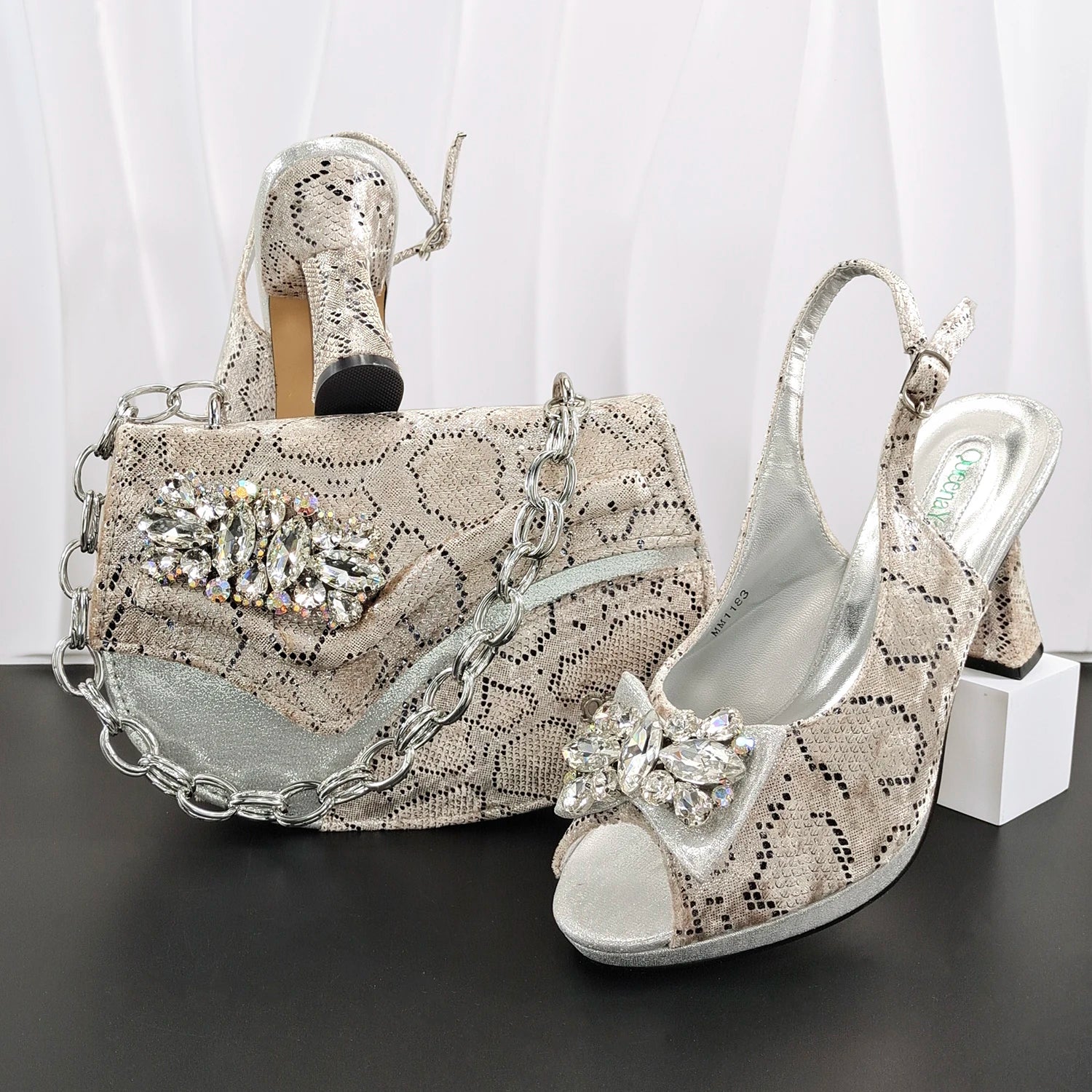 New Designer Bigger Size Shoes and Bags Set for Women 2026 Italian Wedding Shoe for Bride Ladies High Heel Shoes with Rhinestone