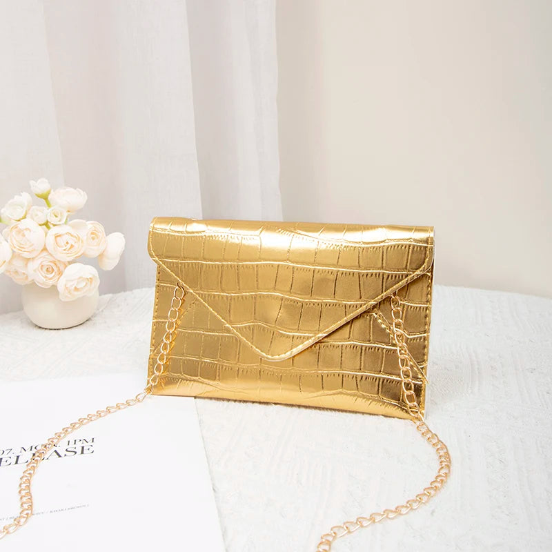 Banquet Chain Shoulder Clutch