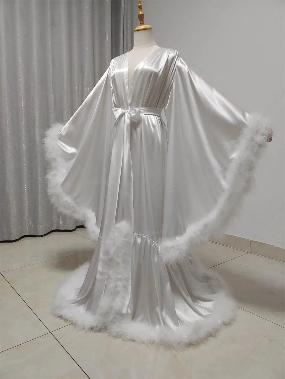 Customized Robe for Women Flare Sleeves Feather Bridal Robe Nightgown Silk Satin Wedding Party Dressing Gown Photography Dress