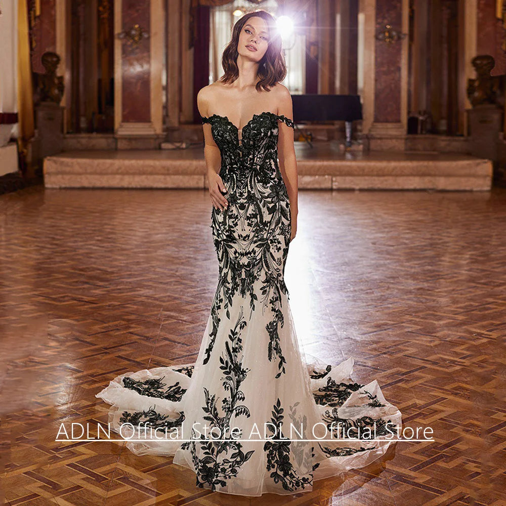Hot Gothic Wedding Dress Customized Off The Shoulder Sweetheart Black Applique Court Train Glitter Tulle Mermaid Bridal Gown