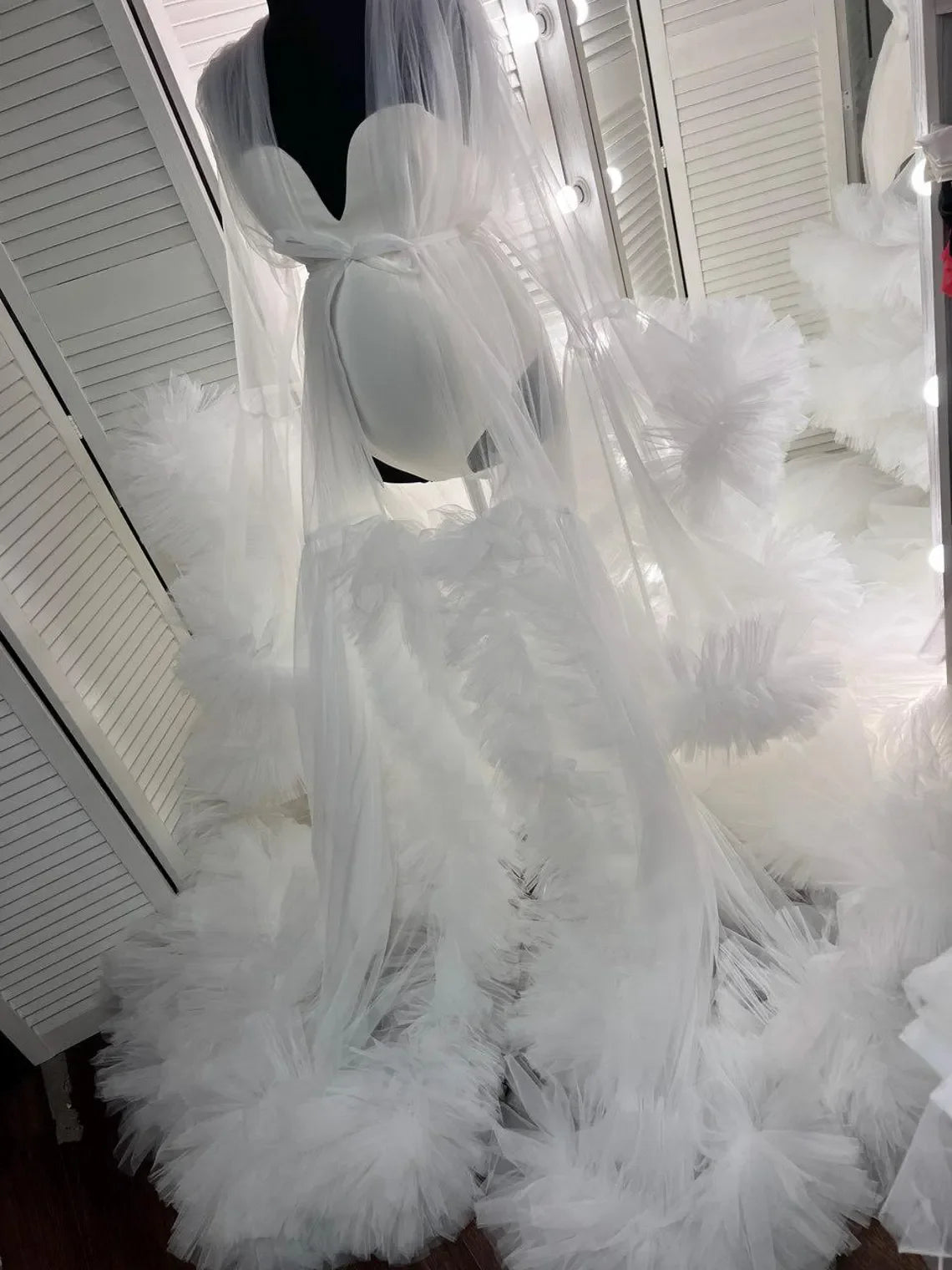 Amazing Big Volume Ruffles Tulle Long Maternity Women Dresses To Photoshoots Female Long Robe Bridal Robe