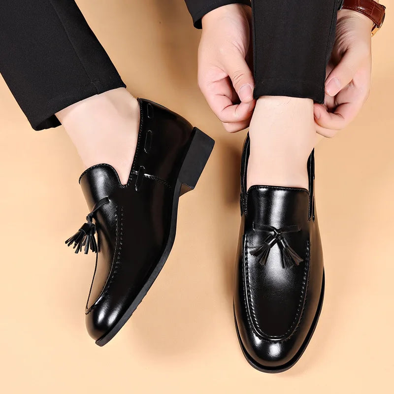 2026 New Large Size Men's Leather Shoes Business Formal Casual Wedding Knot Shoes round Toe Flat Heel Rubber Outsole