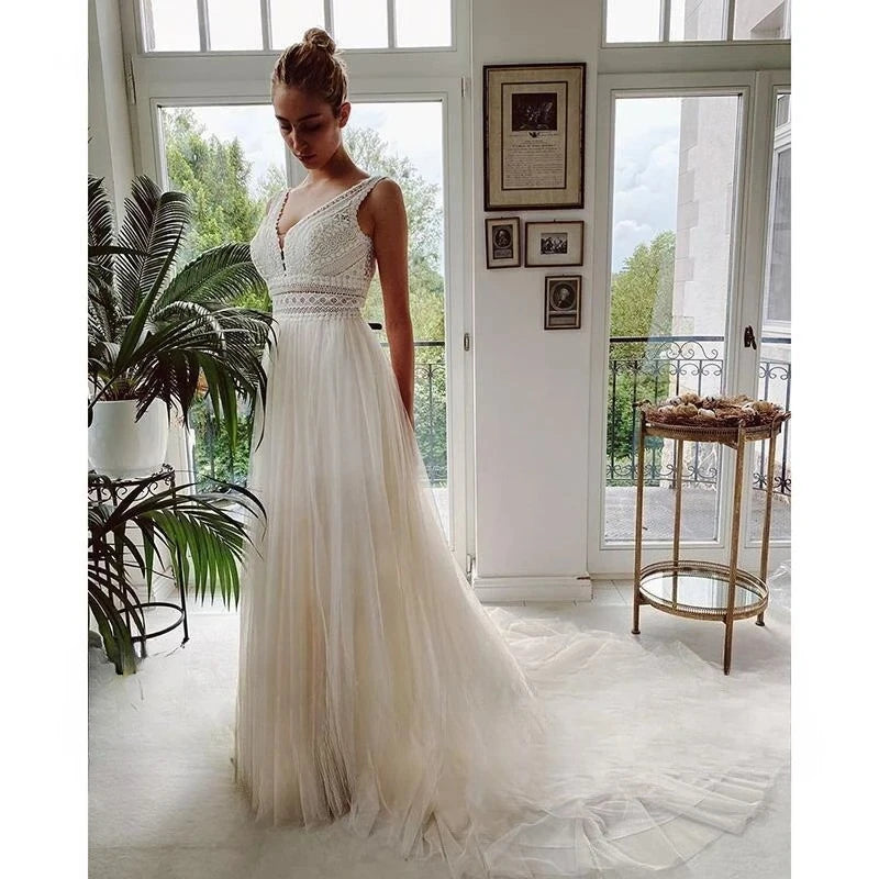 Customized Bohemian Wedding Dresses V Neck Appliques Lace Tulle Ivory Elegant Prom Gowns A-Line Bride Boho Vestidos De Novia