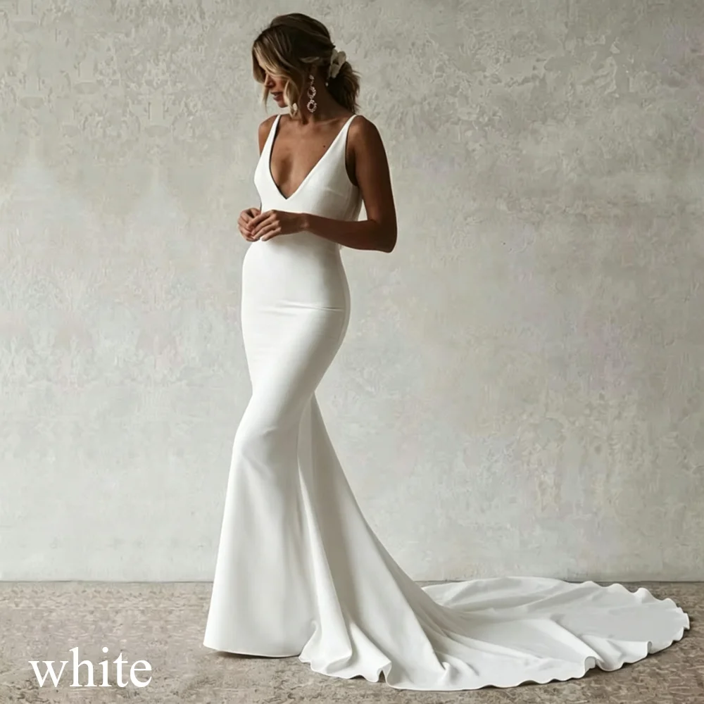 Sexy Mermaid Wedding Dress V-Neck Open Back Boho Wedding Gowns Simple Plain Long Train Buttons Beach Bridal Dress Robe De Mariee