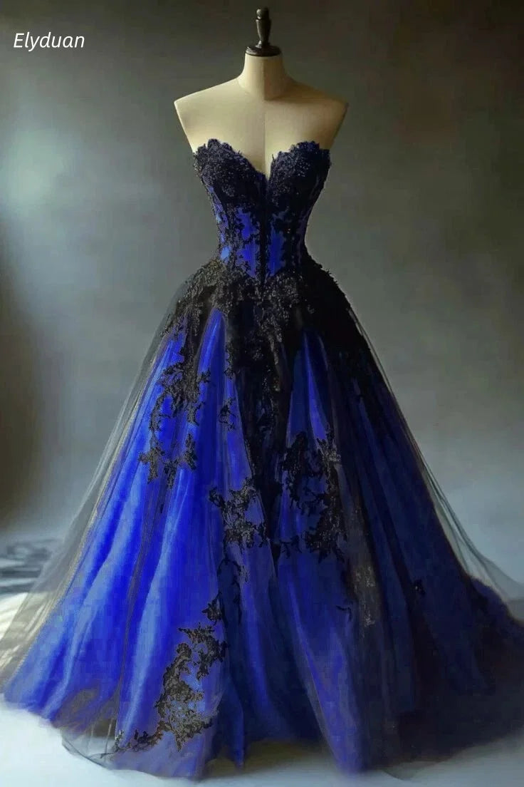 Vintage Black Lace Gothic Wedding Dress Royal Blue Lining A-Line Sweetheart Sleeveless A-Line Bride Gowns Customized