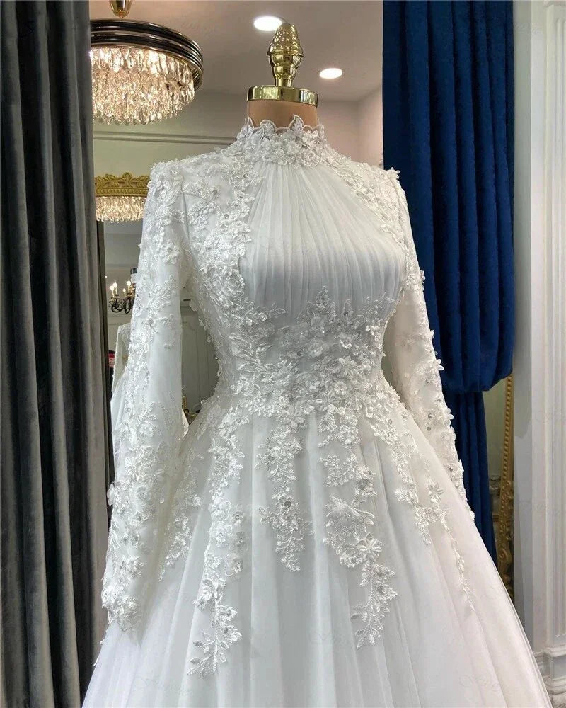 Elegant Muslim Wedding Dress for Bride WIth Appliques Flowers Arabic Dubai Long Sleeves Bridal Gown Tulle Robe De Mariage