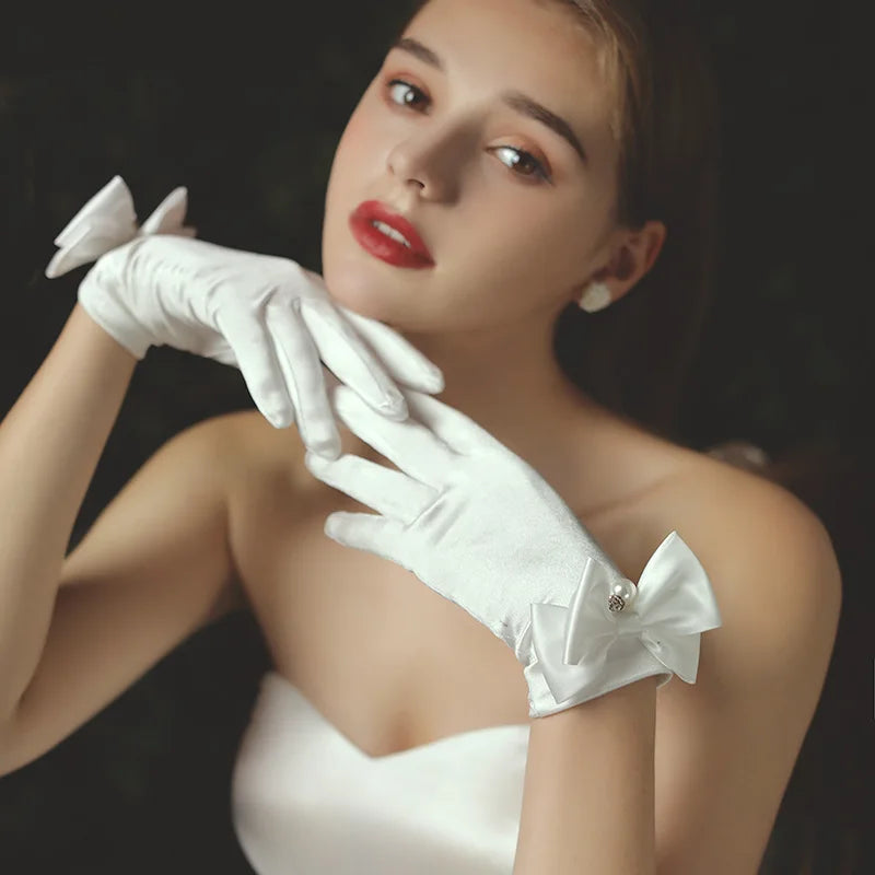 Short Satin Bridal Gloves with Bow and Pearl Pendant