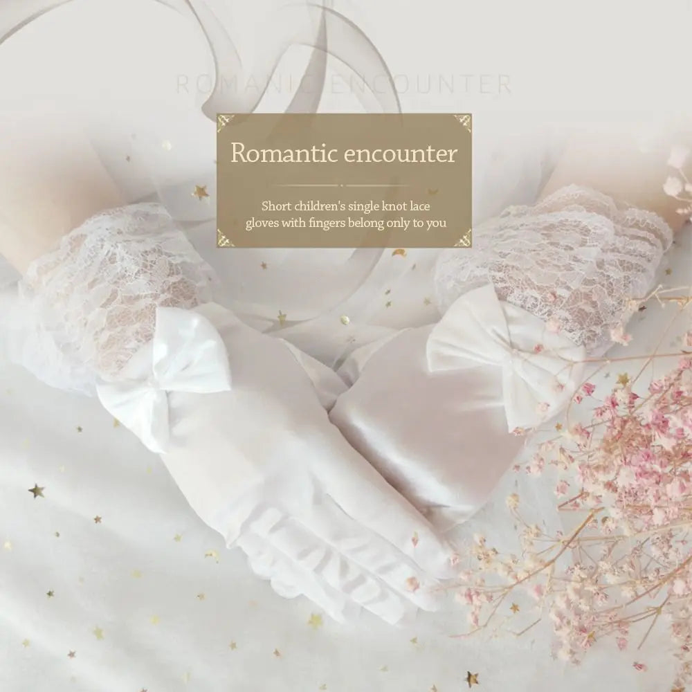 Elegant White Children's Wedding Gloves Short Glossy Satin Etiquette Dress Gloves Bow Knot Elastic Lace Gloves Holiday