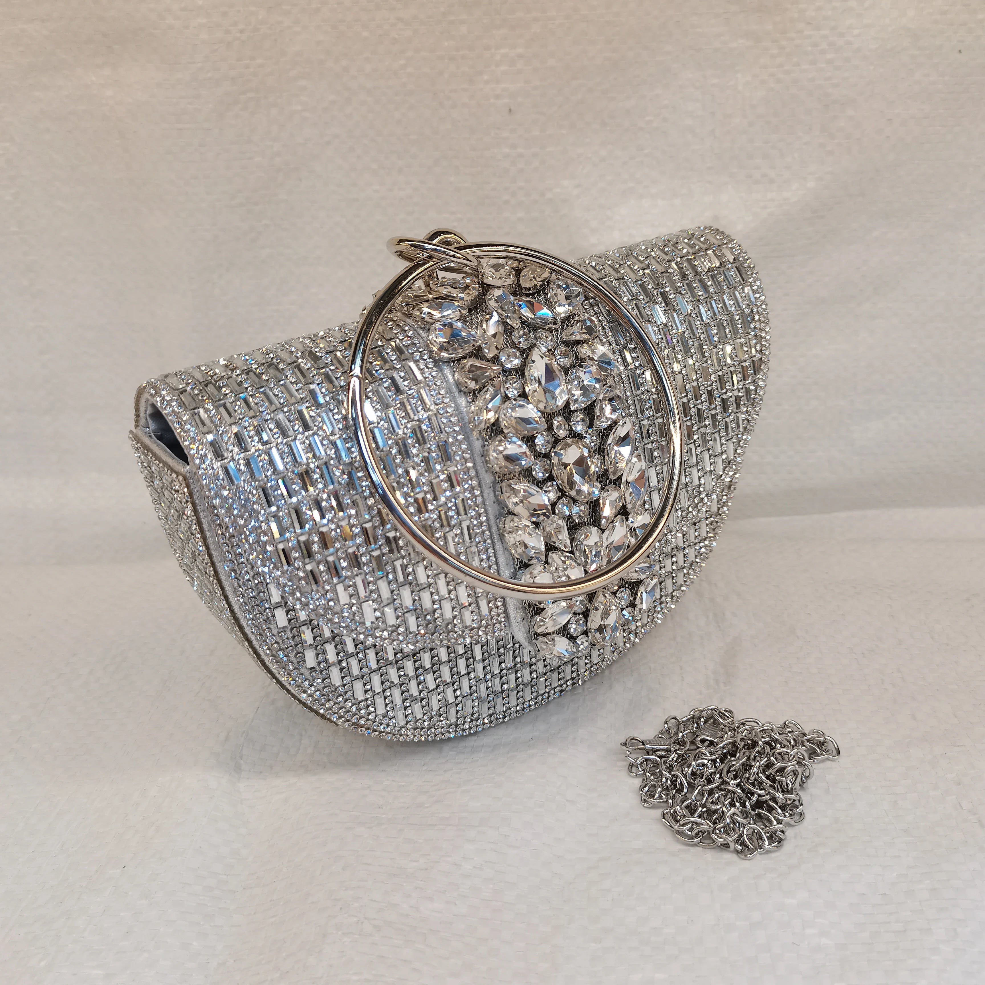Pretty Rhinestone Clutch Evening Bag Women Wedding Party Purse Evening Banquet Round Bag European Exquisite Bridal Purse Para