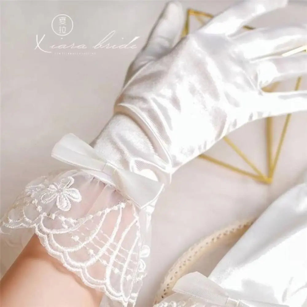 1 Pair Short Glove White Satin Gloves Wedding Elegant Sweet Bow Knot Gloves Mesh Thin Lace Gloves Women Evening Party
