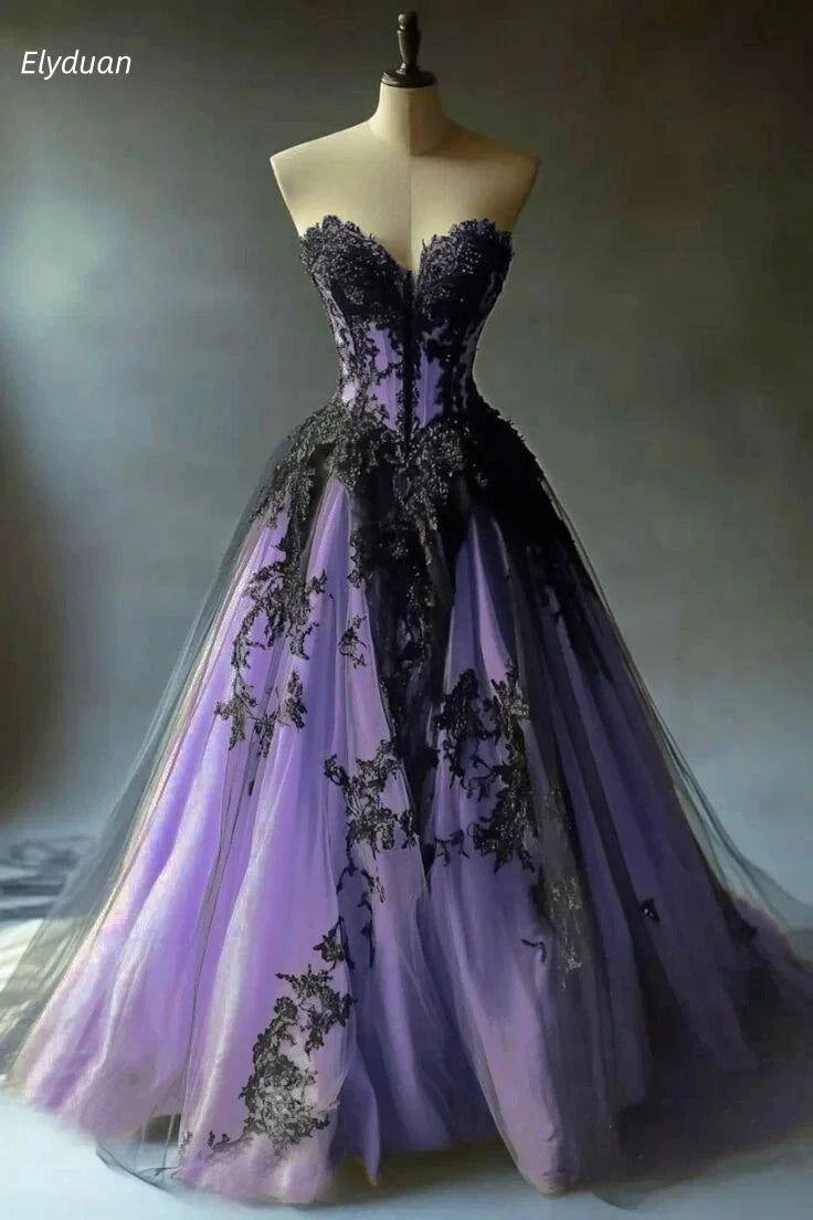 Vintage Black Lace Gothic Wedding Dress Royal Blue Lining A-Line Sweetheart Sleeveless A-Line Bride Gowns Customized