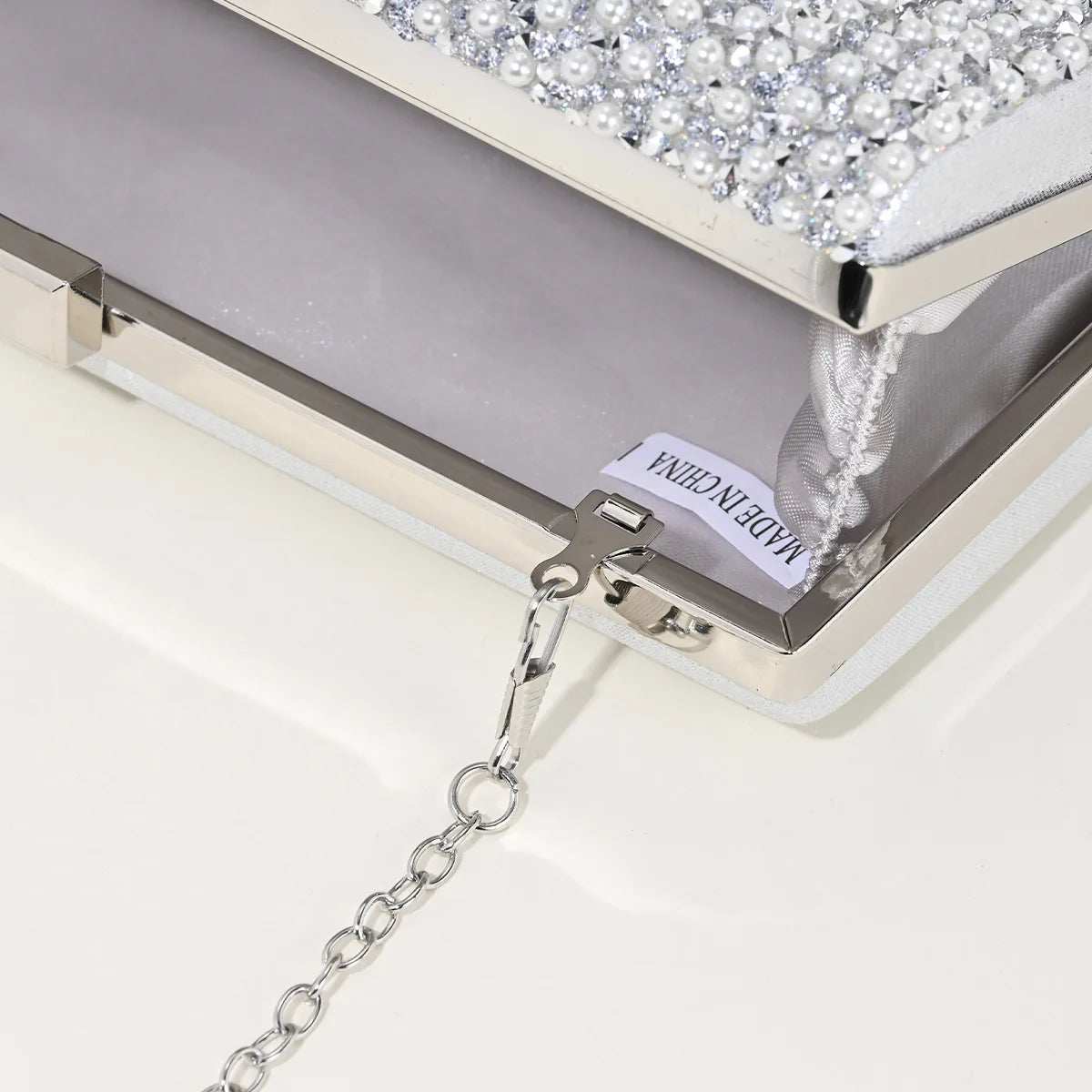 Ladies Evening Bags Clutch Bag Elegant Shiny Hard Metal Buckle Wedding Bridal Dress Evening Bag Banquet Party Handbags