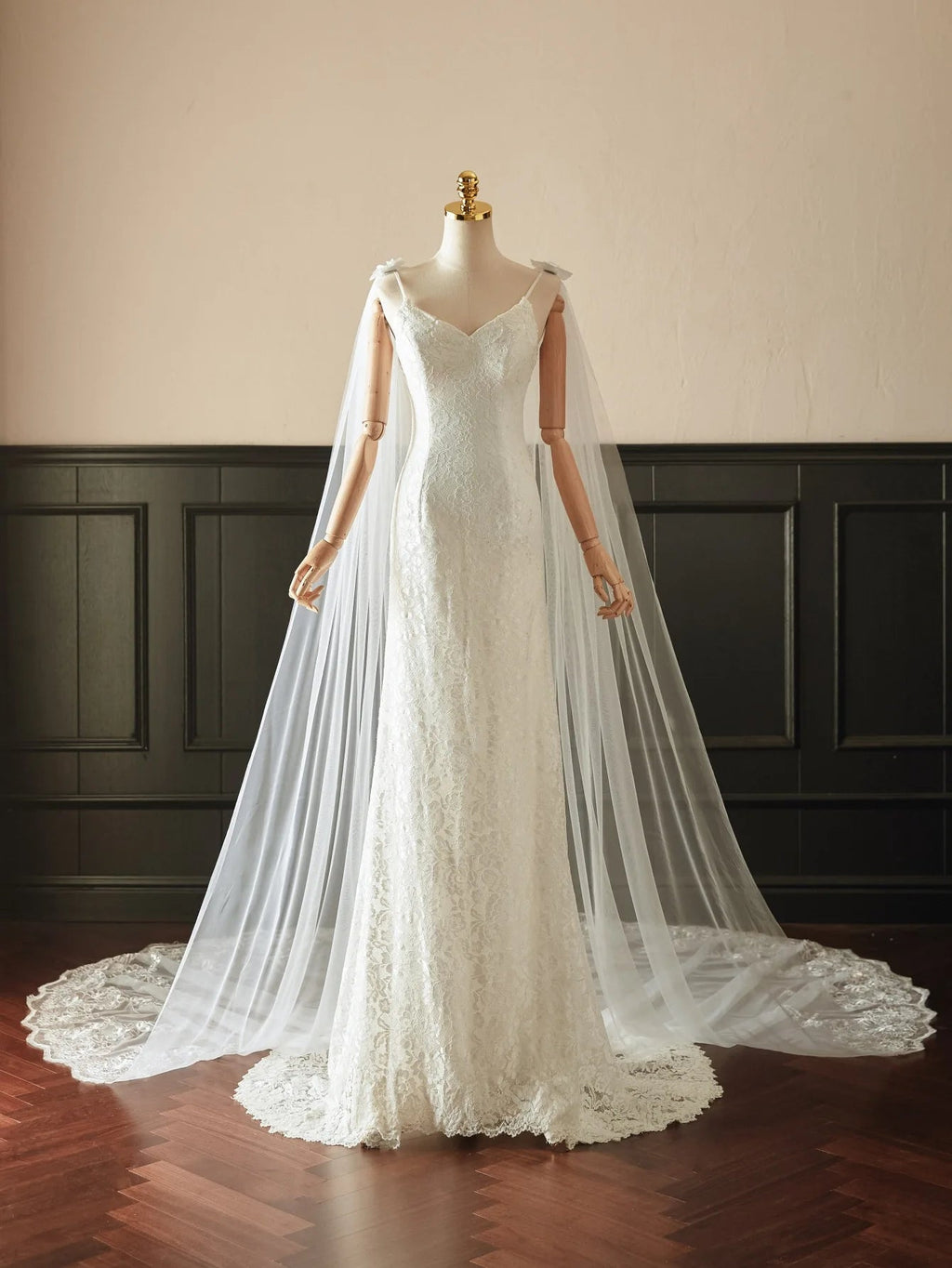 Appliqué Long Tulle Bridal Cape & Wrap - Luzilly Bridal & Apparel