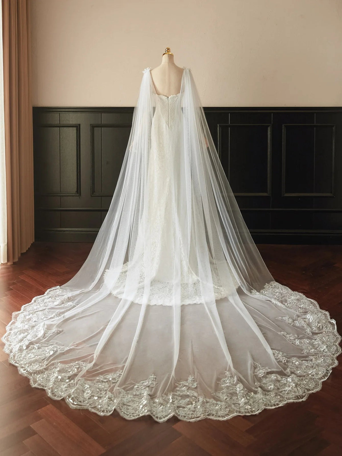 Appliqué Long Tulle Bridal Cape & Wrap - Luzilly Bridal & Apparel