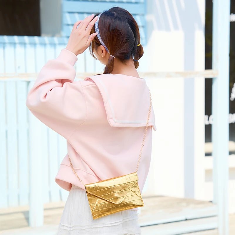 Banquet Chain Shoulder Clutch - Luzilly Bridal & Apparel