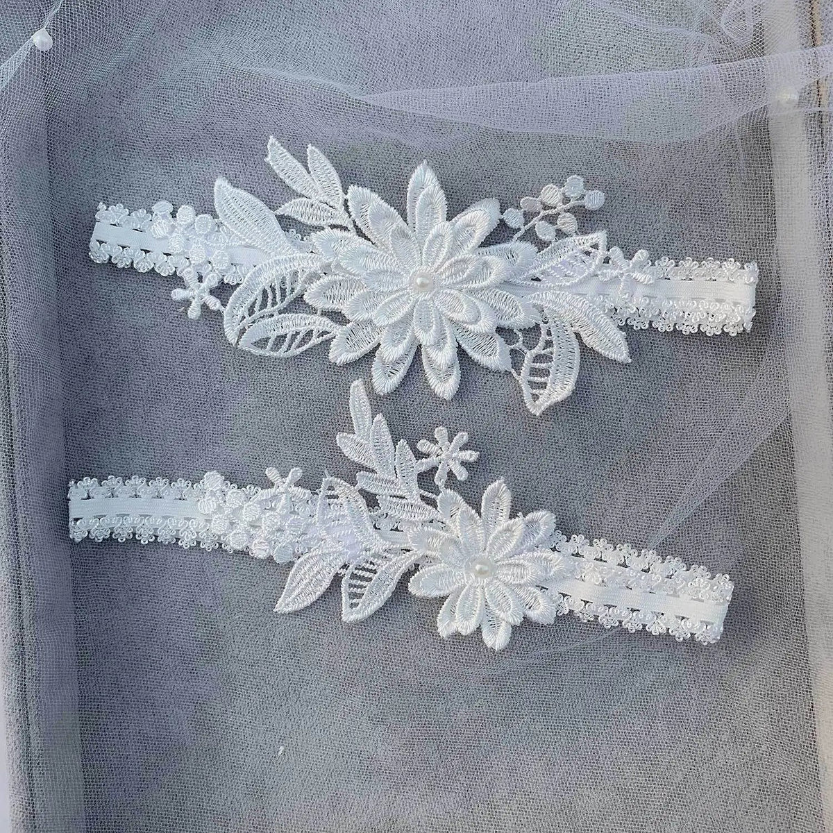 Bow and Flower Lace Bridal Garter - Luzilly Bridal & Apparel