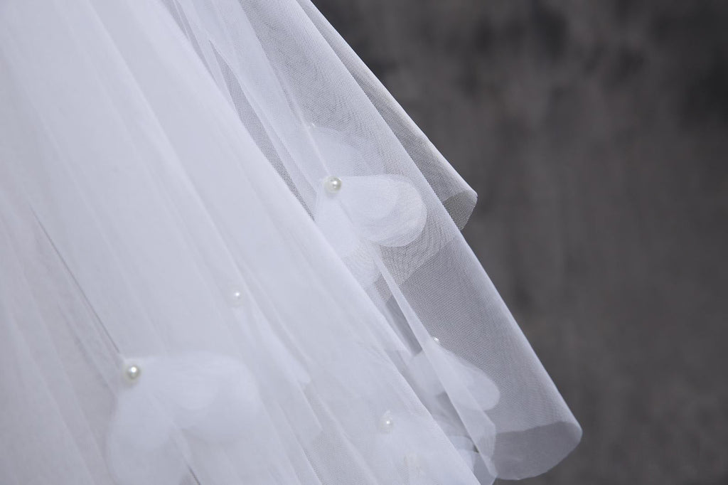 Bridal gown wedding veil - Luzilly Bridal & Apparel