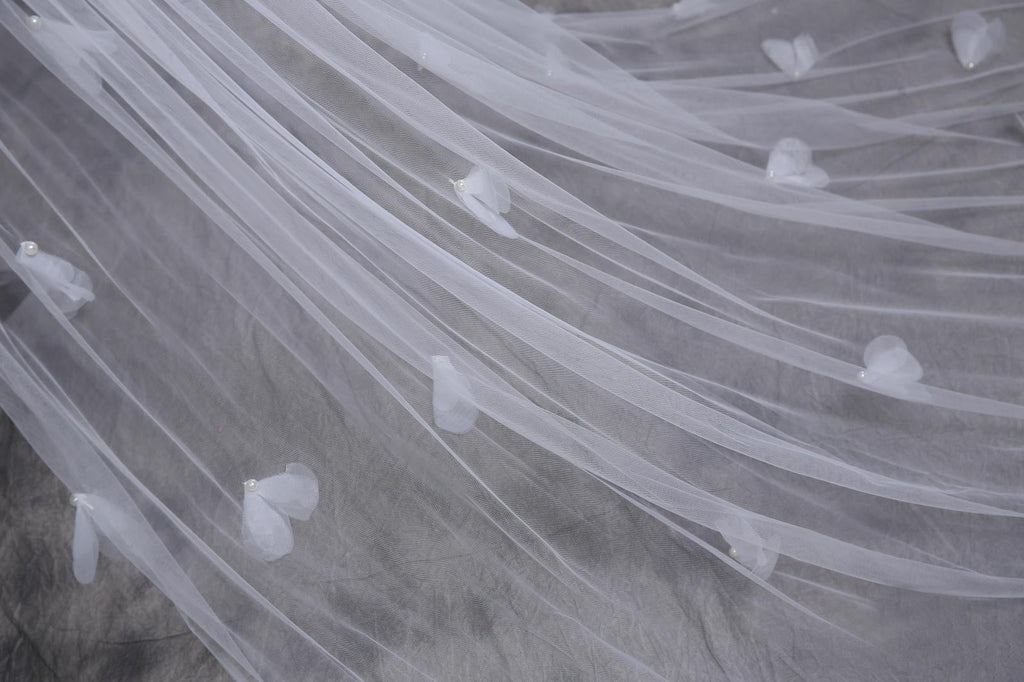 Bridal gown wedding veil - Luzilly Bridal & Apparel