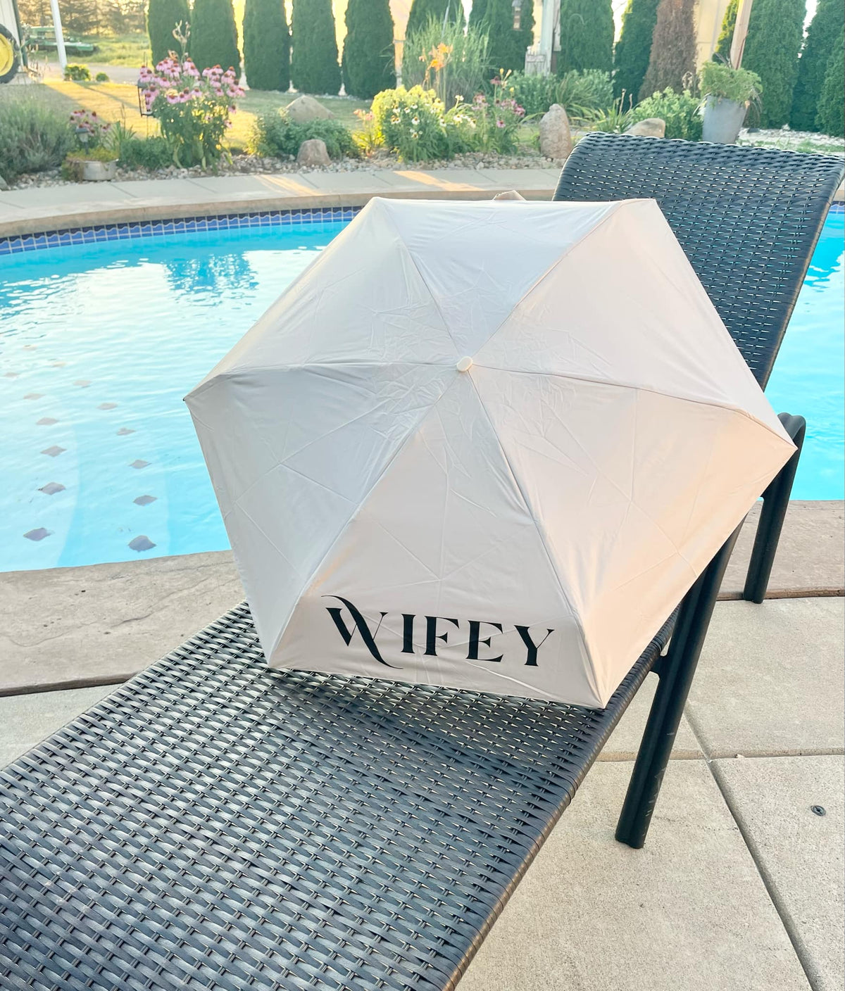 Bride or Wifey Pocket Umbrella - Luzilly Bridal & Apparel
