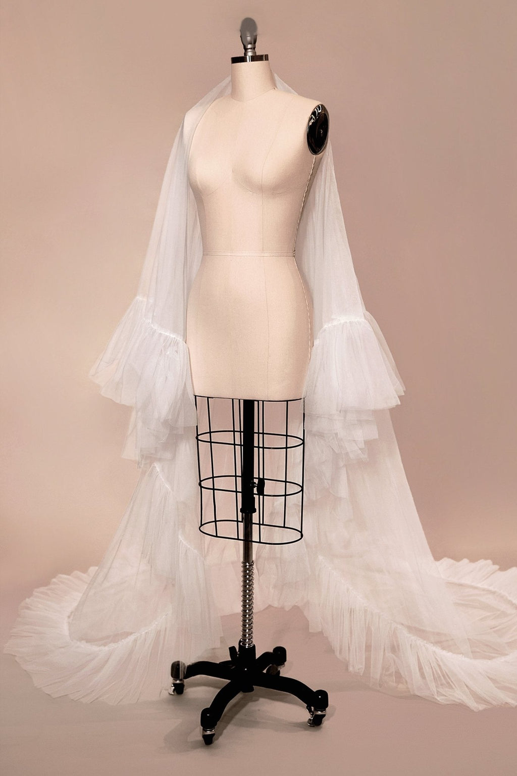 Couture Ruffle Edge 2-Tier Veil - Luzilly Bridal & Apparel