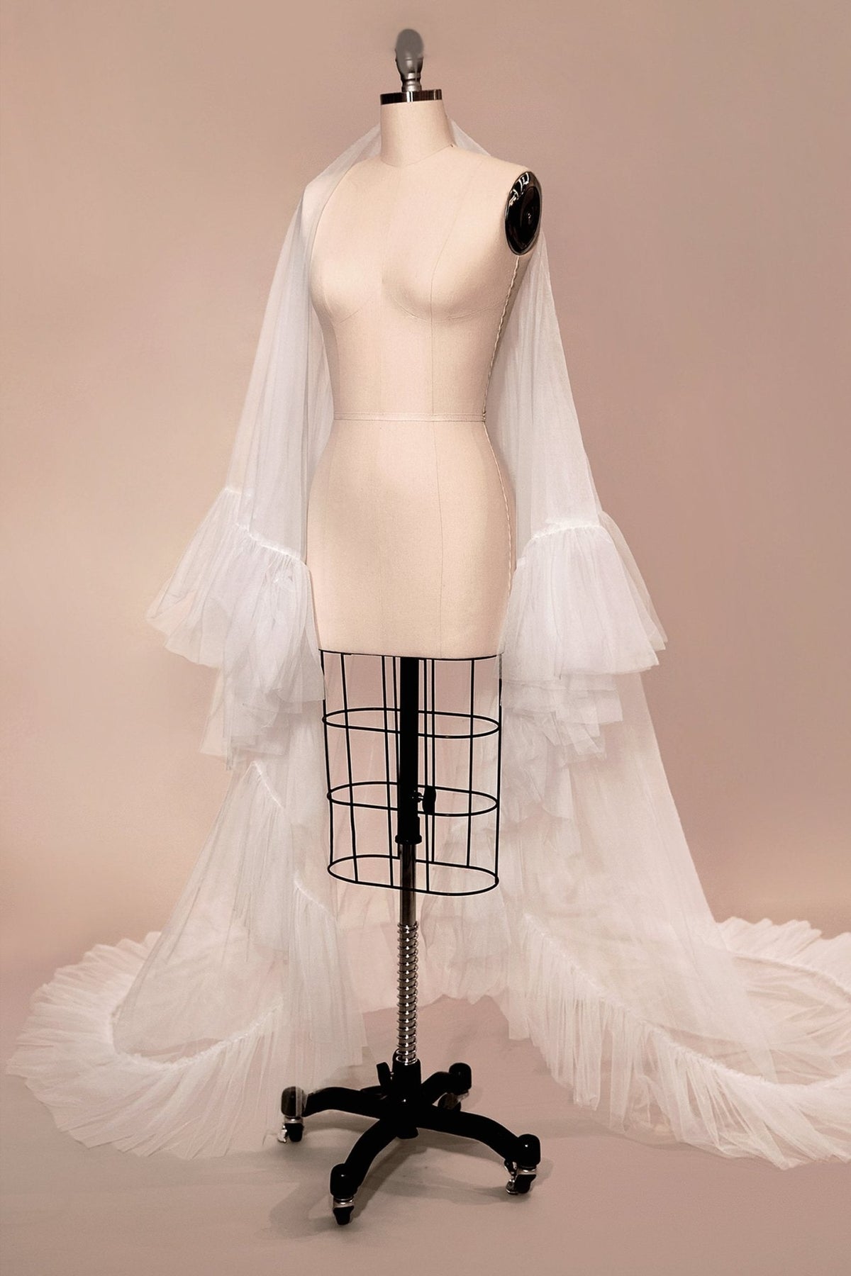 Couture Ruffle Edge 2-Tier Veil - Luzilly Bridal & Apparel