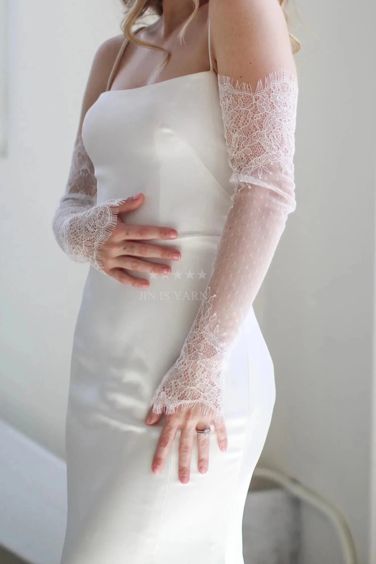 Customized Chantilly Lace Fingerless Bridal Gloves - Luzilly Bridal & Apparel