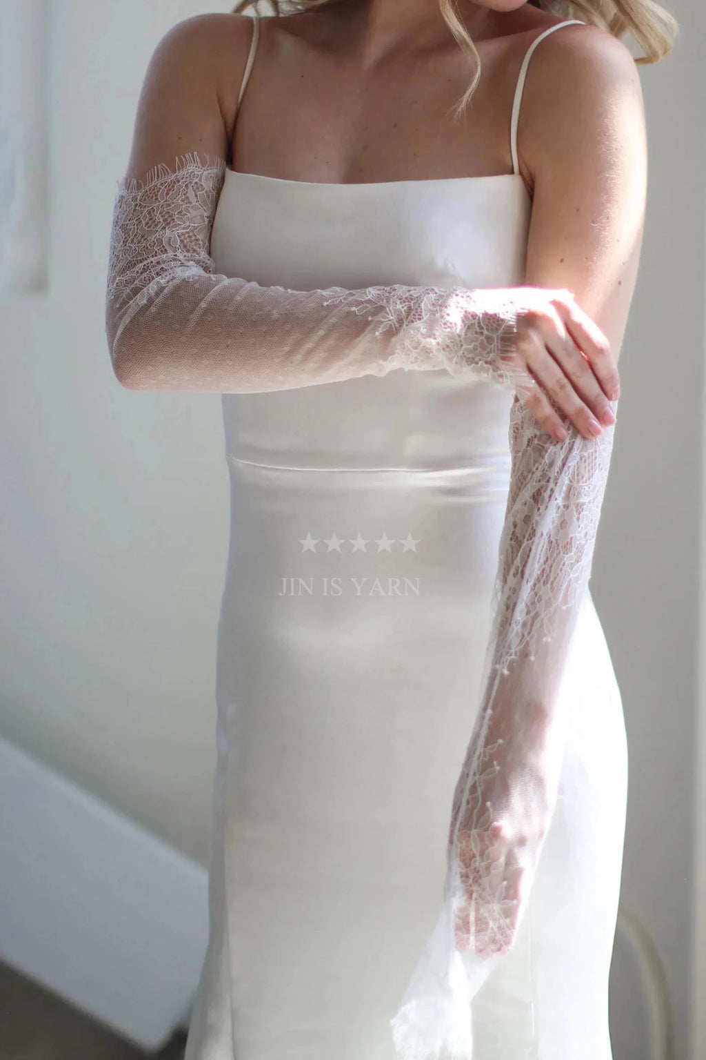 Customized Chantilly Lace Fingerless Bridal Gloves - Luzilly Bridal & Apparel
