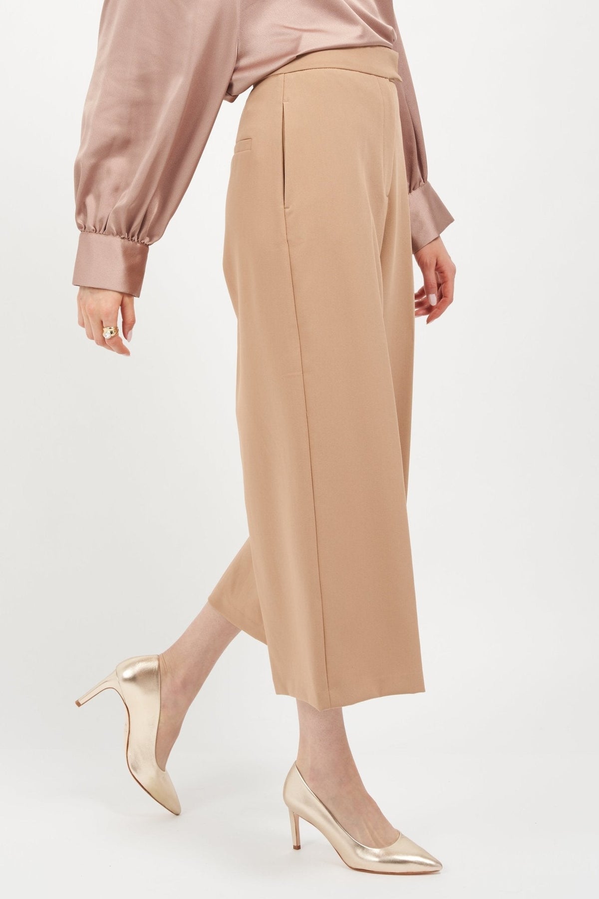 Deborah 2.0 Champagne Gold Metallic - Luzilly Bridal & Apparel