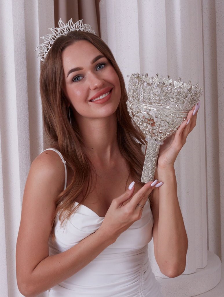Elegant Hand Bouquet, Wedding Bouquet - Luzilly Bridal & Apparel