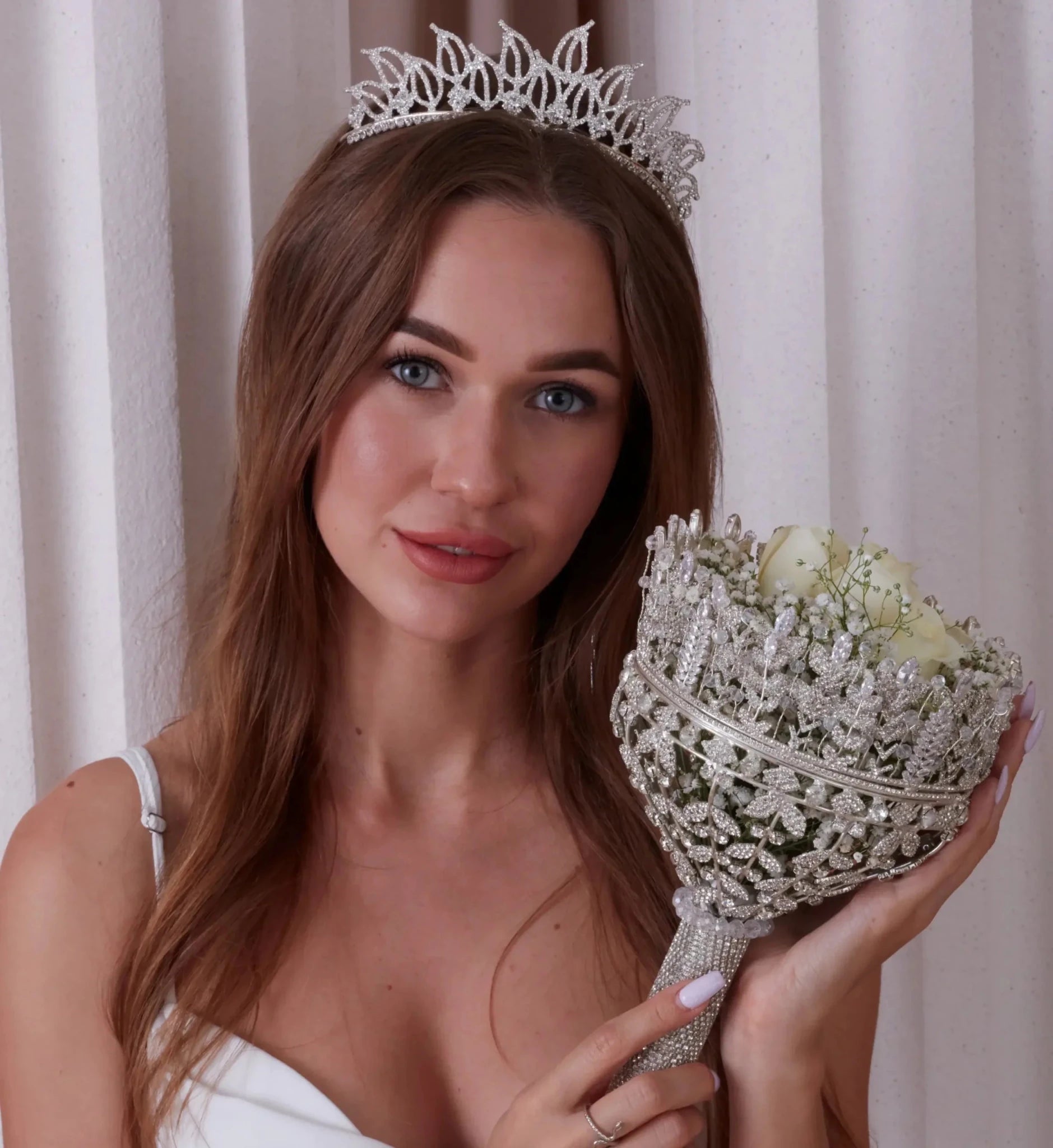 Elegant Hand Bouquet, Wedding Bouquet - Luzilly Bridal & Apparel