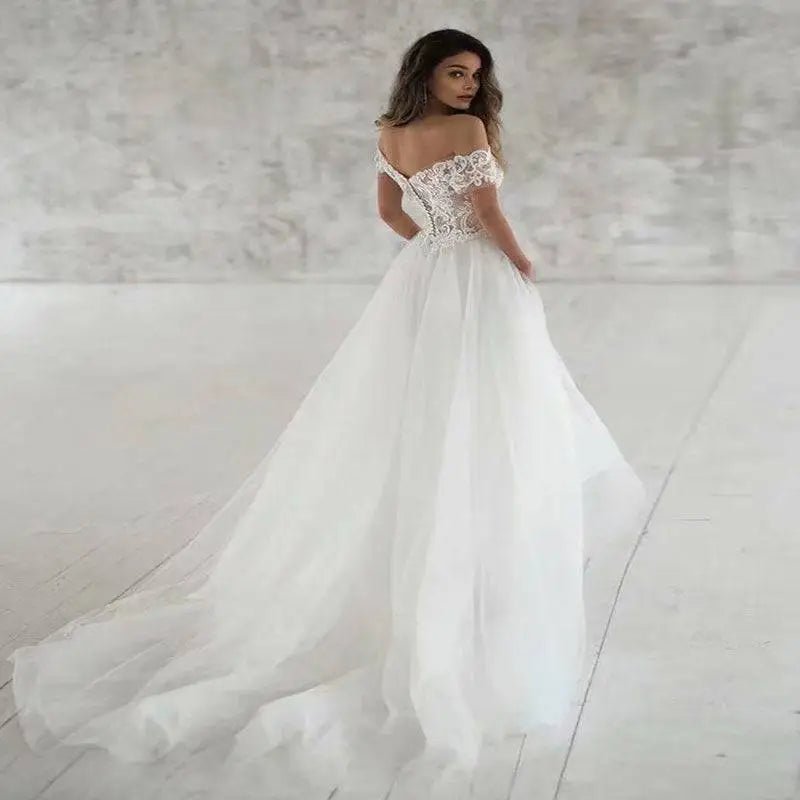 Elegant Lace Light Wedding Dress - Luzilly Bridal & Apparel