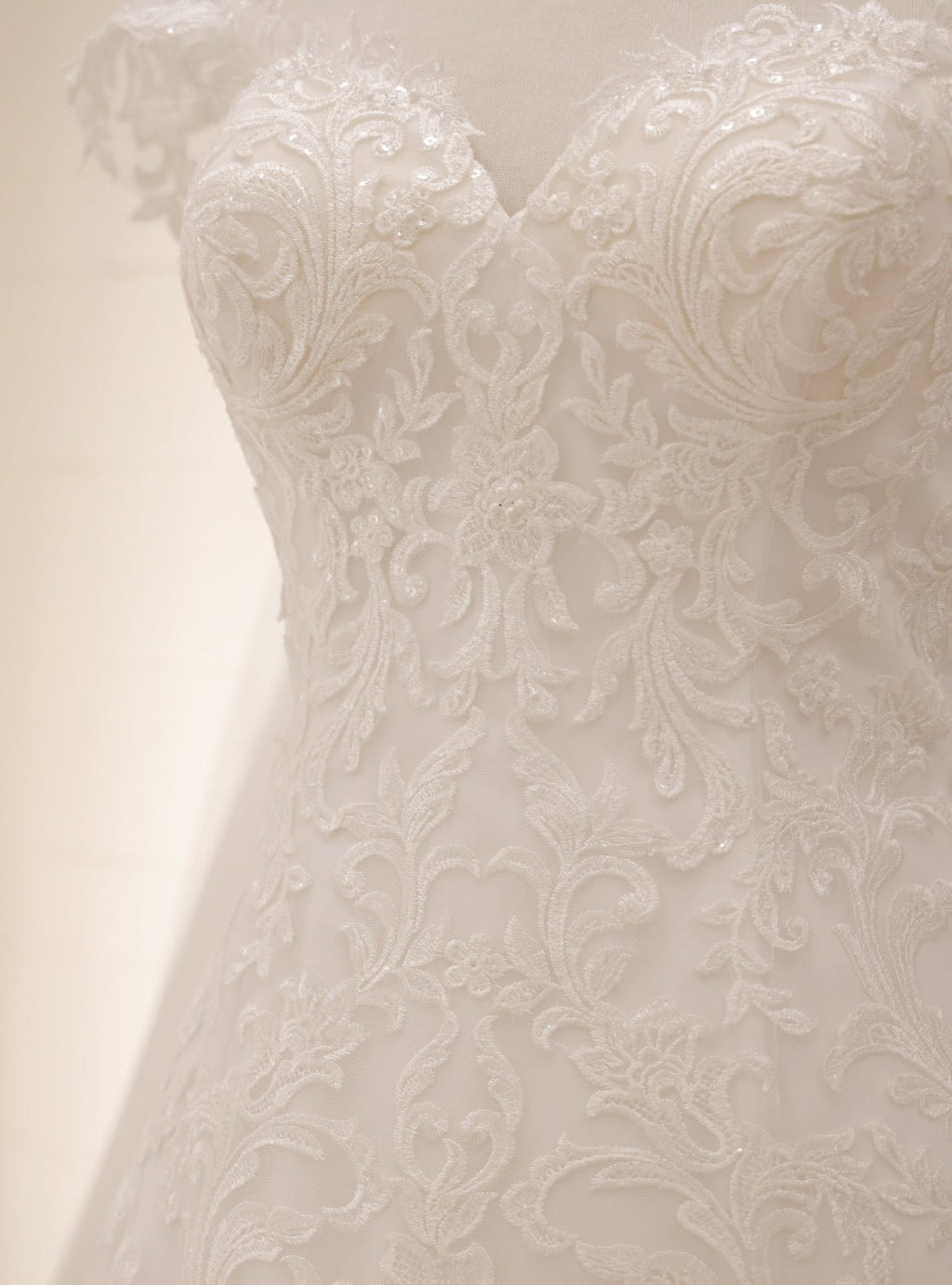 Elegant Off-White Formal Wedding Gown - Luzilly Bridal & Apparel