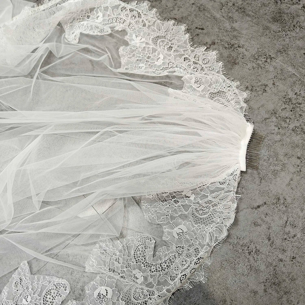 Eyelash-Lace Single-Tier Cathedral Wedding Veil - Luzilly Bridal & Apparel