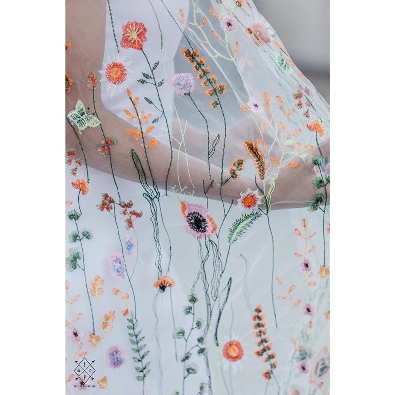 Floral Bridal Wedding Veils with Comb Wild Flowers Lace Secret Garden Veil for Brides Colored Colorful Fingertip Accessories - Luzilly Bridal & Apparel